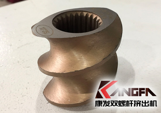 康發(fā)雙螺桿擠出機(jī)新一代螺紋套現(xiàn)已批量生產(chǎn)，請(qǐng)認(rèn)準(zhǔn)scjx激光防偽商標(biāo)。