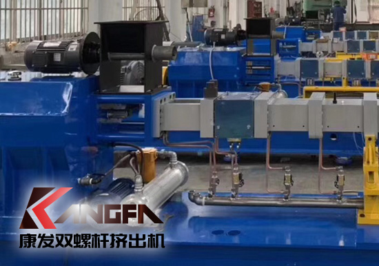 雙階式雙螺桿擠出機(jī)機(jī)組錐形雙螺桿和機(jī)筒、真空泵、電機(jī)等主要部件介紹
