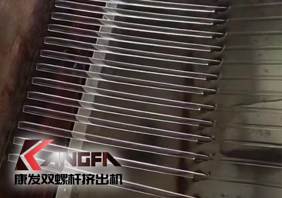 技術(shù)創(chuàng)新與發(fā)展，專注配混合改性裝備！熔噴料雙螺桿擠出機生產(chǎn)線設(shè)備交付,成功縮短交付日期！