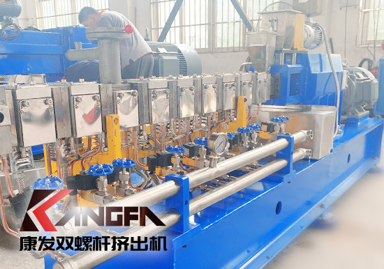雙螺桿擠出機再生塑料行業(yè)工廠發(fā)展變革之路：配合環(huán)保政策，走向規(guī)范有序，綠色可持續(xù)發(fā)展的軌道