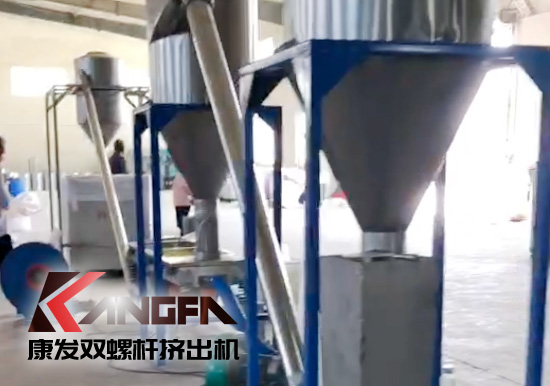 提升公司服務(wù)形象及品質(zhì)，不斷改善產(chǎn)品和服務(wù)質(zhì)量，促進(jìn)雙方保持長期合作關(guān)系！康發(fā)雙螺桿擠出機(jī)新疆烏魯木齊某客戶服務(wù)回訪！