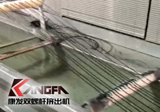 服務(wù)無止境，滿意無終點(diǎn)！康發(fā)75雙螺桿設(shè)備售后驗(yàn)收現(xiàn)場直擊