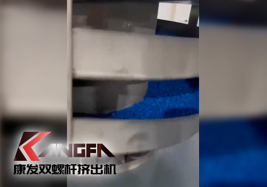 JSH雙階式85/200單、雙螺桿造粒機(jī)電纜料生產(chǎn)線試機(jī) 產(chǎn)量達(dá)1.5噸/每小時(shí)