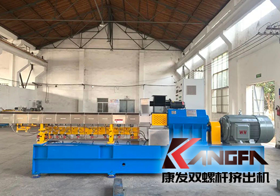 新的一月即將開始啦！加油！一起欣賞一組雙螺桿造粒機成品照吧！