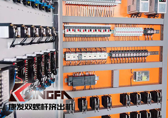 簡述雙螺桿造粒機(jī)主要組成部分（包括電機(jī)、螺桿、機(jī)筒、加熱器、變速器等）