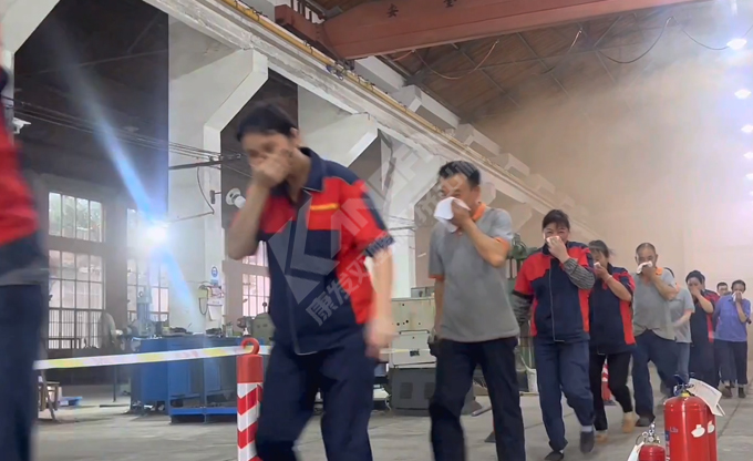 南京康發(fā)雙螺桿造粒機(jī)《火災(zāi)與爆炸事故專項應(yīng)急預(yù)案演練》再次拉開帷幕