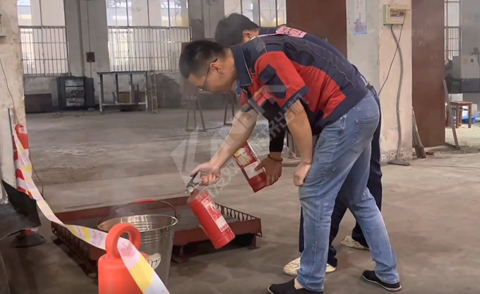 南京康發(fā)雙螺桿造粒機(jī)《火災(zāi)與爆炸事故專項應(yīng)急預(yù)案演練》再次拉開帷幕