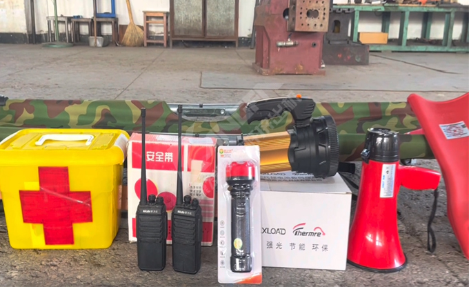 人人講安全，個(gè)個(gè)會(huì)應(yīng)急！南京康發(fā)雙螺桿造粒機(jī)開(kāi)展《觸電傷害應(yīng)急預(yù)案演練》取得圓滿成功