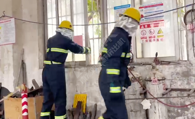 南京康發(fā)雙螺桿造粒機(jī)開展危險化學(xué)品泄露突發(fā)環(huán)境事件現(xiàn)場處置方案及應(yīng)急預(yù)案演練