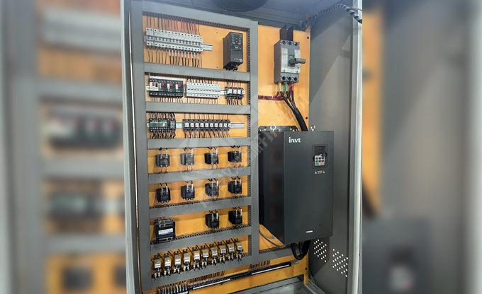 雙螺桿造粒機(jī)及其零配件設(shè)計和制造源頭廠家！設(shè)備運(yùn)行穩(wěn)定，性價比卓越，售后服務(wù)無憂！