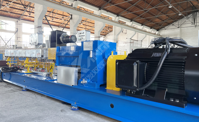 康發(fā)雙螺桿造粒機(jī)研產(chǎn)貫通，布局創(chuàng)新“先手棋”