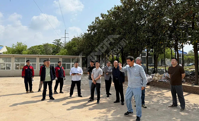 中石化相關(guān)公司、康發(fā)雙螺桿造粒機(jī)與新疆鵬安能源科技有限責(zé)任就關(guān)于廢塑料分選技術(shù)合作洽談